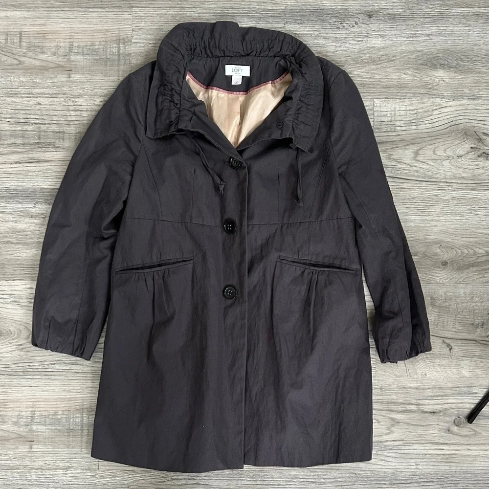 Ann Taylor LOFT‎ Gray Ruffle Collar Button Jacket Sz LP